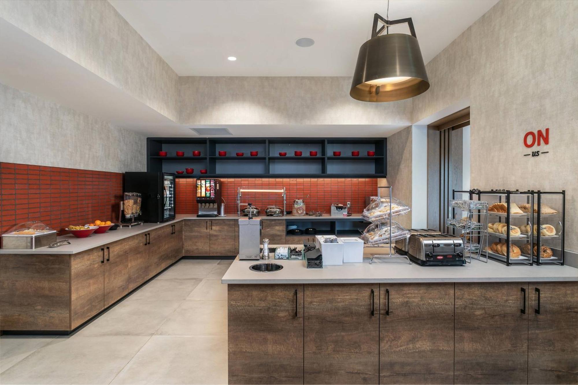 Towneplace Suites By Marriott Nashville Midtown Екстериор снимка